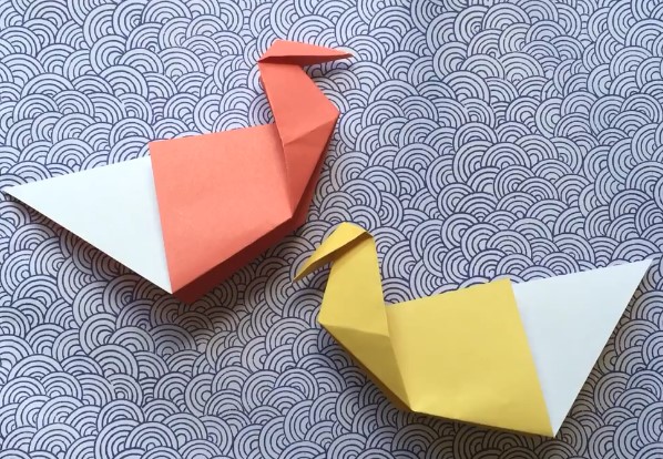 儿童折纸天鹅的简单折纸制作威廉希尔中国官网
