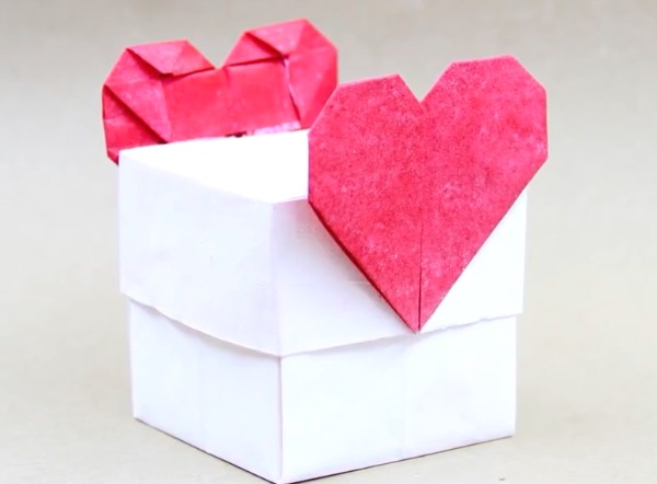 情人节简单折纸心折纸盒子的折纸视频威廉希尔中国官网
