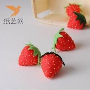 不织布威廉希尔中国官网
漂亮鲜活的不织布小草莓制作威廉希尔中国官网
