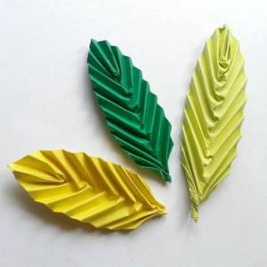 漂亮的立体叶片折纸叶子制作威廉希尔中国官网
