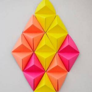 现代风格的折纸3D立体墙饰制作威廉希尔中国官网
