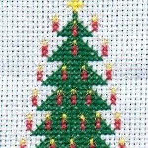 漂亮的圣诞树十字绣制作威廉希尔中国官网
