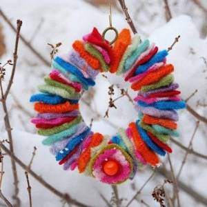 简单漂亮的彩色不织布圣诞节装饰制作威廉希尔中国官网
