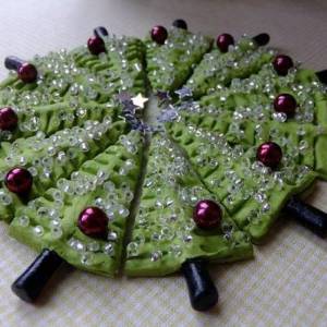 可爱的威廉希尔公司官网
制作超轻粘土彩珠圣诞树装饰制作威廉希尔中国官网
