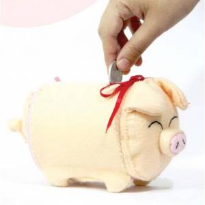 卫生纸筒废物利用制作可爱小猪存钱罐威廉希尔中国官网
