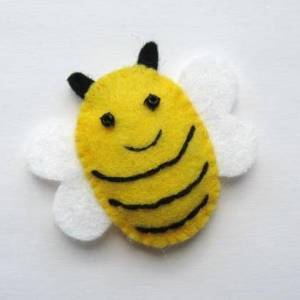 可爱的不织布小蜜蜂制作威廉希尔中国官网
