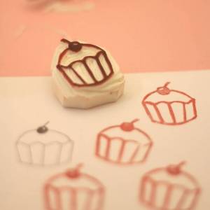 可爱的樱桃蛋糕橡皮章制作威廉希尔中国官网
