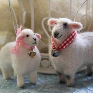 新年礼物羊毛毡小绵羊制作威廉希尔中国官网
