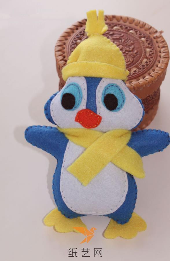 圣诞节礼物可爱小企鹅玩偶制作威廉希尔中国官网
