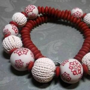 超轻粘土制作的编织风格珠子情人节礼物手链制作威廉希尔中国官网
