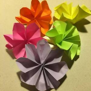 超简单儿童折纸纸艺花教师节布置制作威廉希尔中国官网
