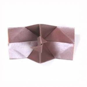 经典款的简单折纸相机玩具制作威廉希尔中国官网
