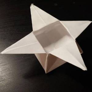 很漂亮的四角星折纸盒子制作威廉希尔中国官网
