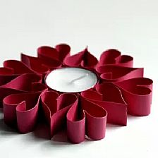 情人节简单爱心纸艺心装饰蜡烛的威廉希尔公司官网
制作方法