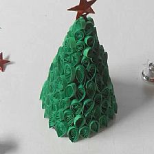 圣诞节立体衍纸圣诞树的简单制作方法