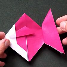 儿童折纸金鱼的威廉希尔公司官网
制作方法