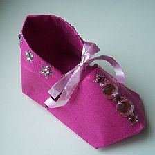可爱的折纸小鞋子制作威廉希尔中国官网
