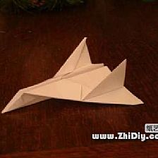 折纸飞机——雷电实物威廉希尔中国官网
