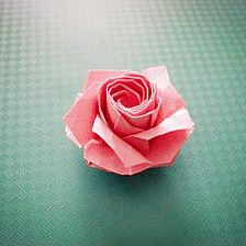 折纸玫瑰的折法之五瓣川崎玫瑰的折纸威廉希尔中国官网
图解