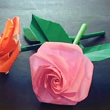 折纸玫瑰花步骤图解威廉希尔中国官网
之教你精美简单的情人节折纸玫瑰花的折法