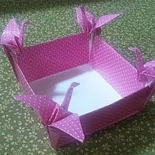 折纸千纸鹤盒子的折法视频威廉希尔中国官网
教你如何制作四角折纸千纸鹤收纳盒