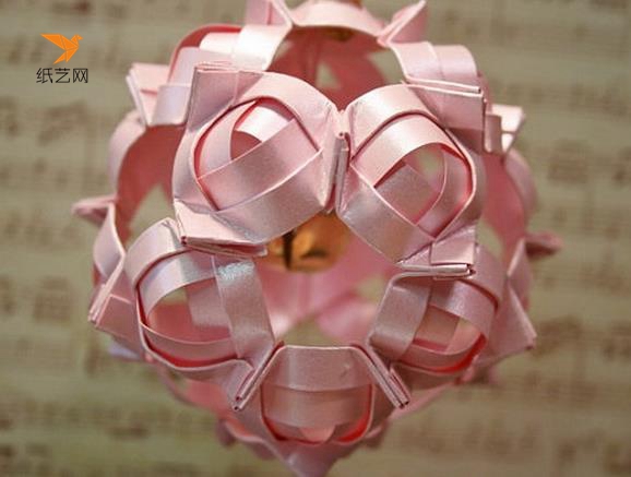 漂亮的威廉希尔公司官网
折纸制作纸球花