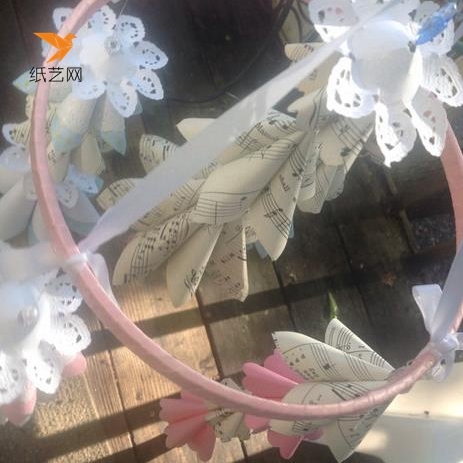 漂亮的威廉希尔公司官网
折纸制作风铃装饰